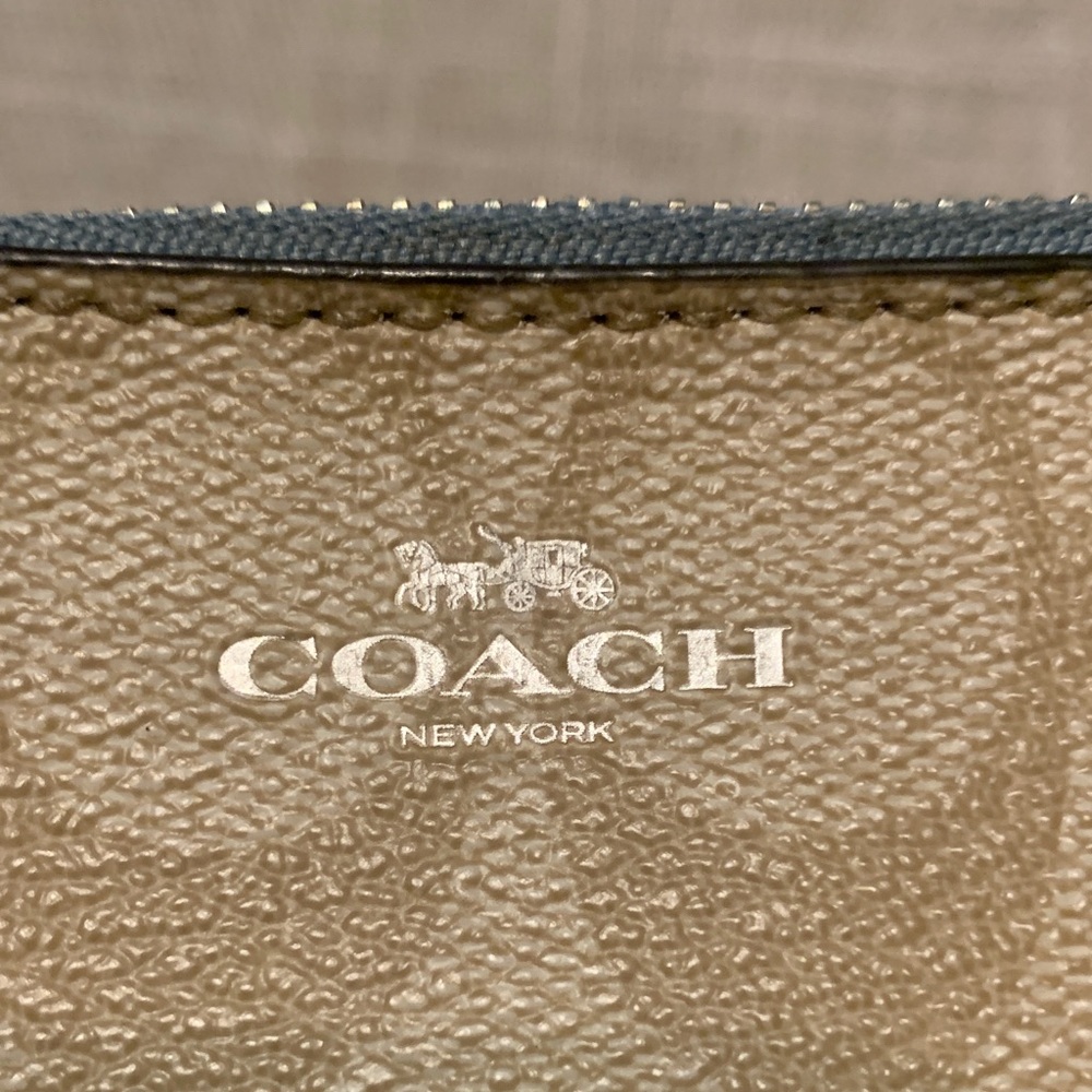 Coach Tan Signature Card Case Keyring - Picture 2 of 7